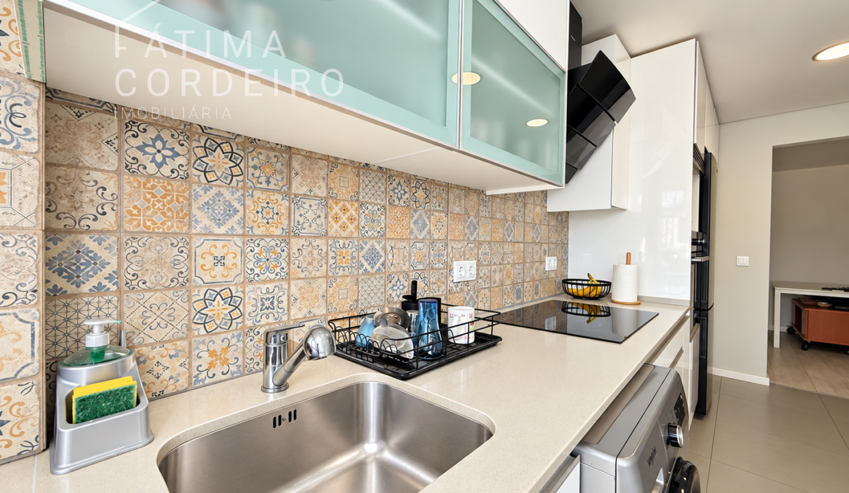Cozinha moderna com inox impecável
